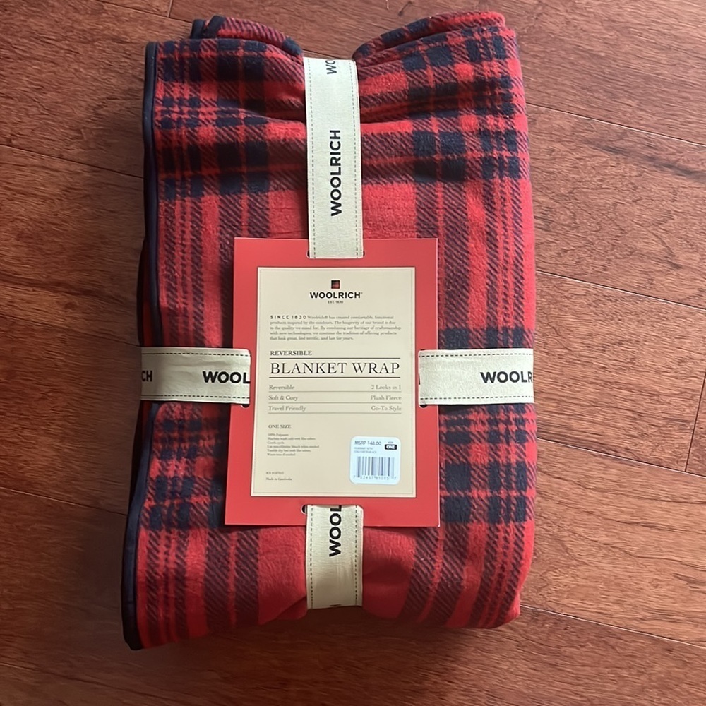 Woolrich Reversible Blanket Wrap - Picture 2 of 3
